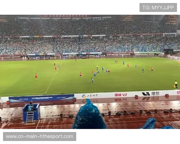 中国足球联赛加强观众互动和粉丝服务，足球比赛观众