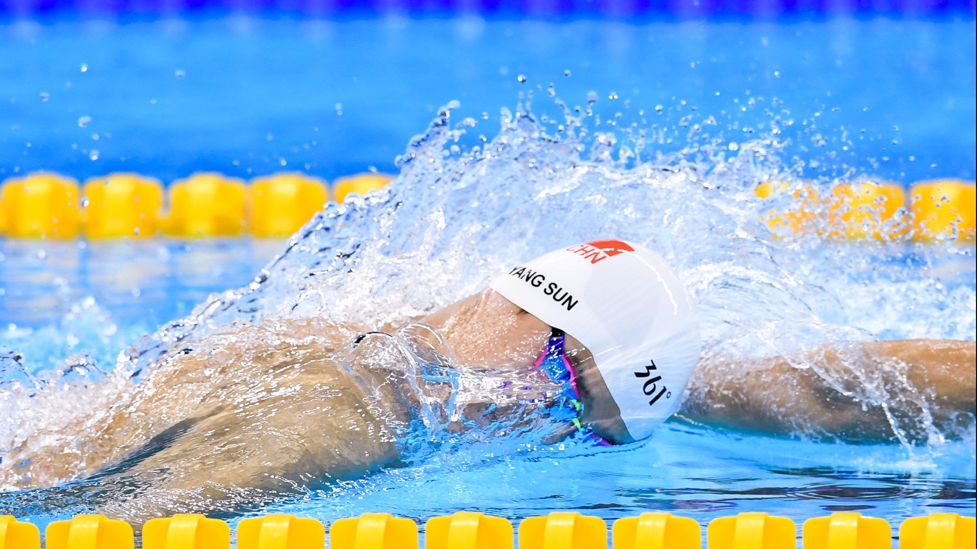 体育焦点新闻全景式报道，体育新闻专题报道