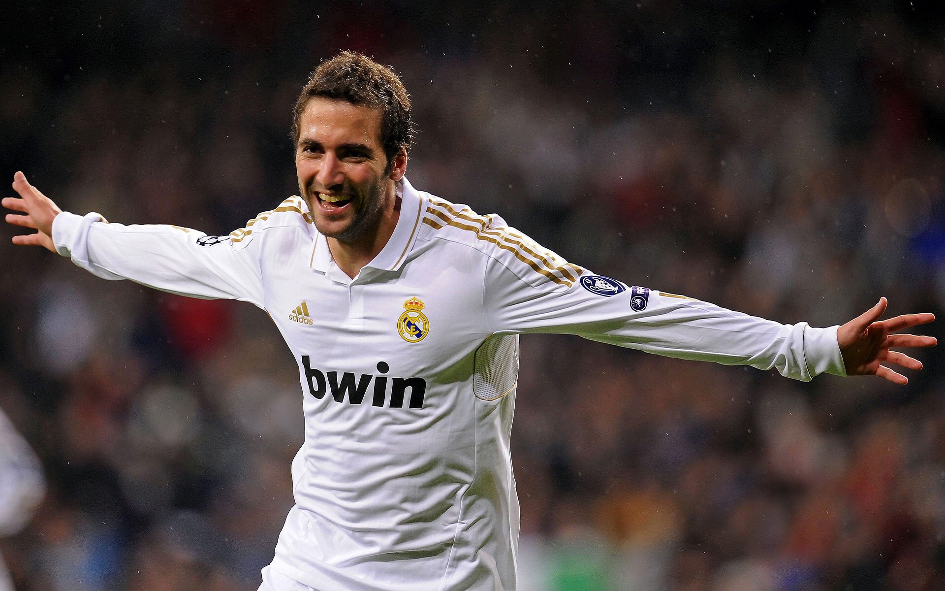 欧洲冠军联赛：皇马逆转晋级，淘汰赛火爆异常！，欧冠联赛_皇马晋级八强